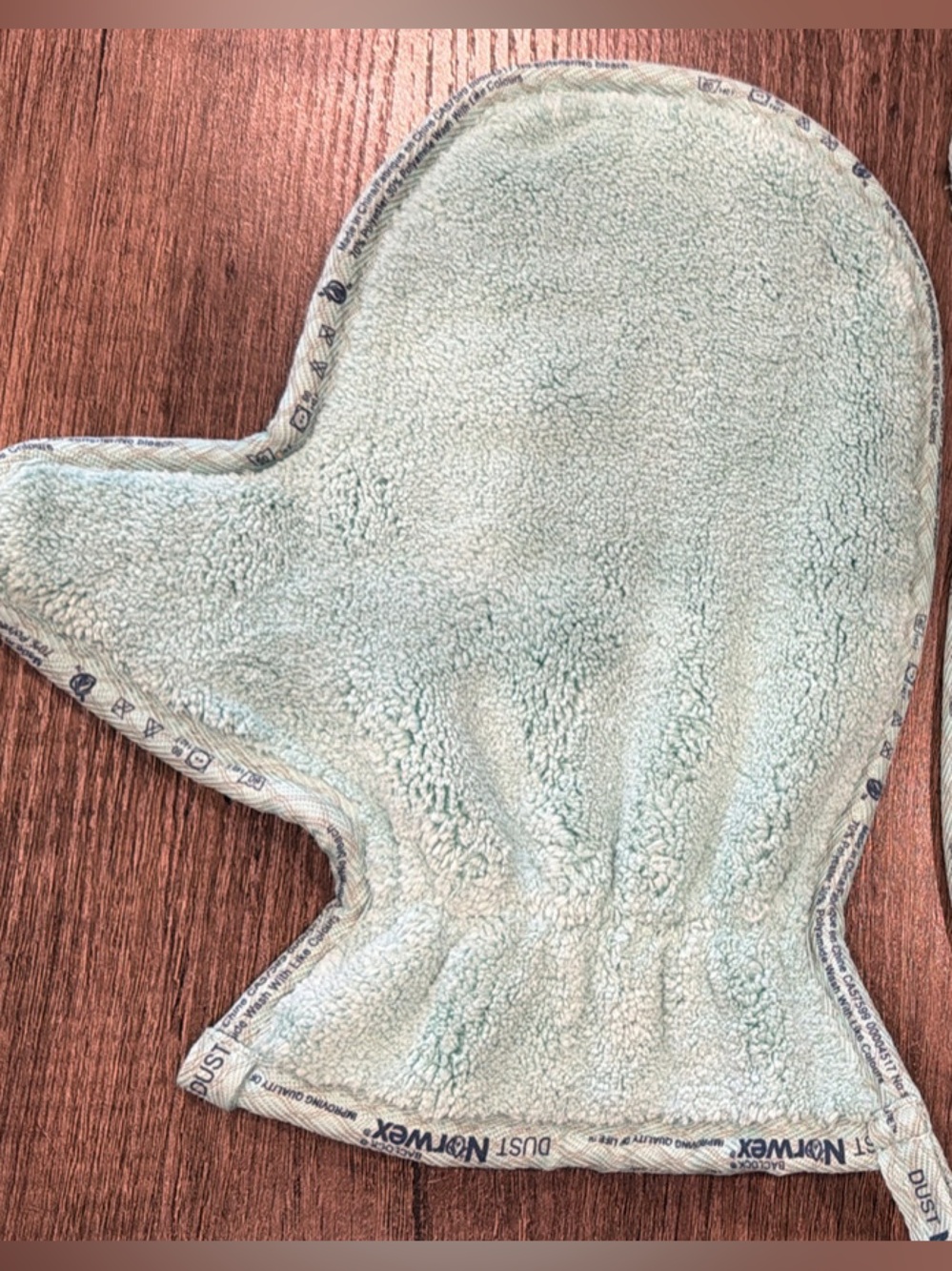 Norwex Green Dusting Mitt-NEW